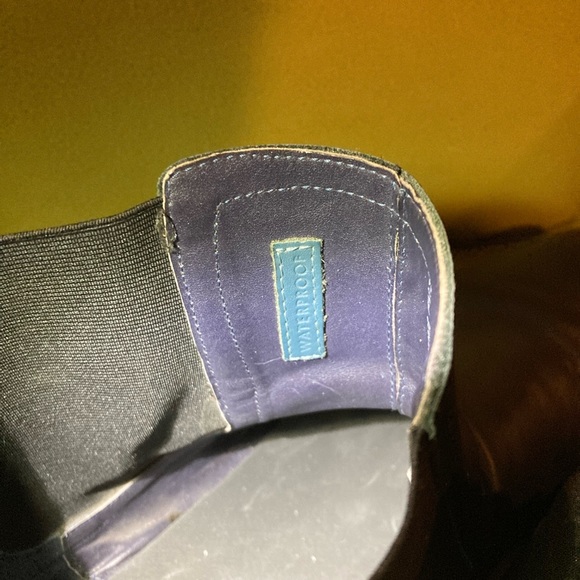 Men's Cole Haan Chelsea Boots - Picture 9 of 12